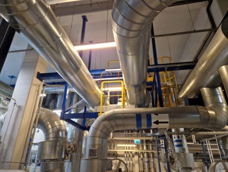 Budowa instalacji odzysku ciepła ze spalin w KHK- Montaż rurociągów ciepłowniczych - UDT