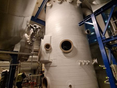 Budowa instalacji odzysku ciepła ze spalin w KHK - montaż skrubera